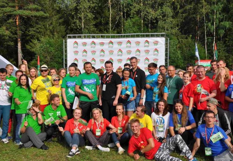 Молодежь Беларуси, России и Латвии встретилась на юбилейном лагере «Бе-La-Русь»